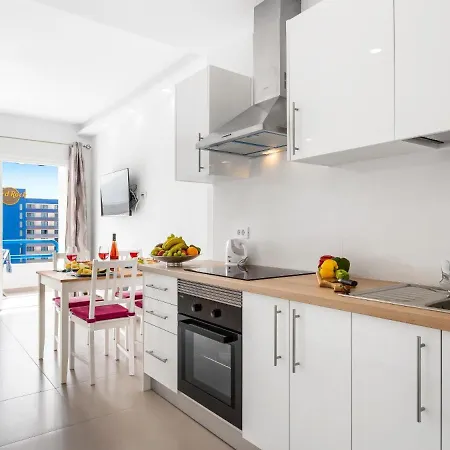 1413 Panoramic 1 Bedroom, Ocean View! Apartman