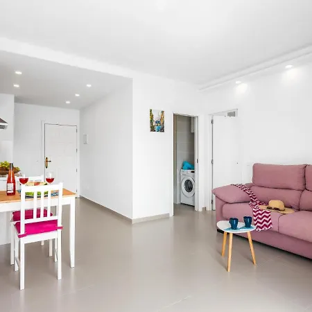 1413 Panoramic 1 Bedroom, Ocean View! *
